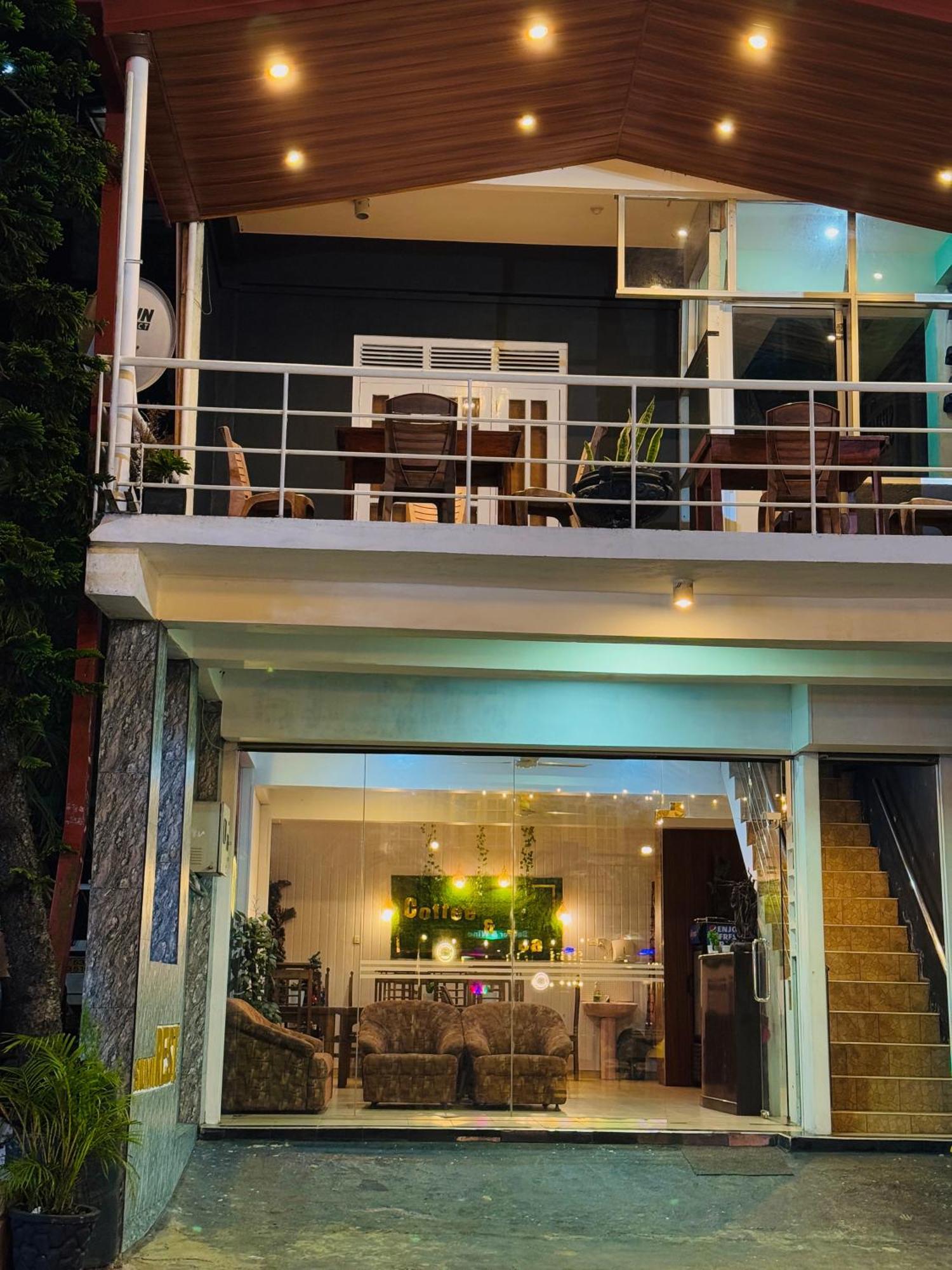 纳拉坦尼亚 Siumi Rest酒店 外观 照片